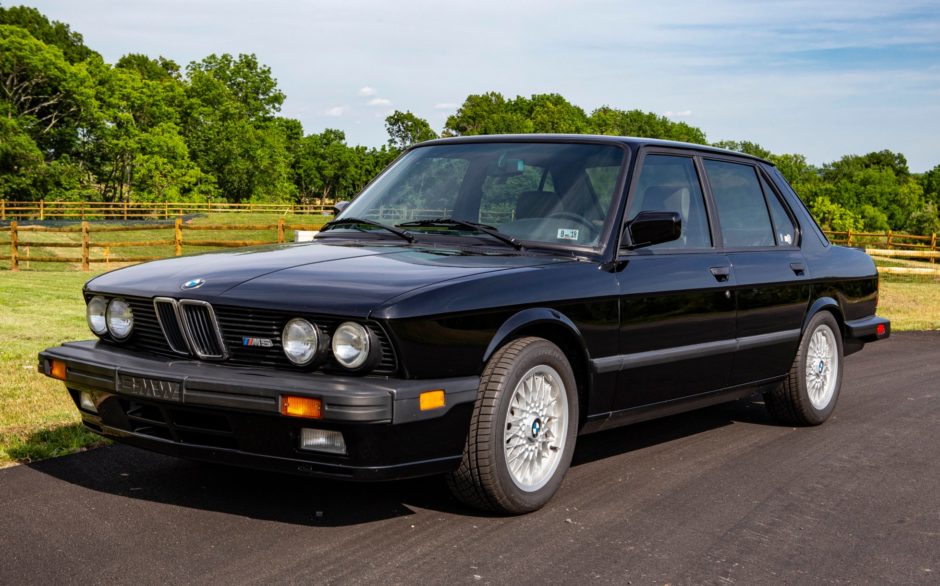 1988 BMW M5