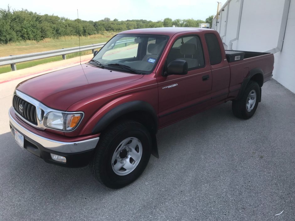 No Reserve: 2003 Toyota Tacoma SR5 4X4