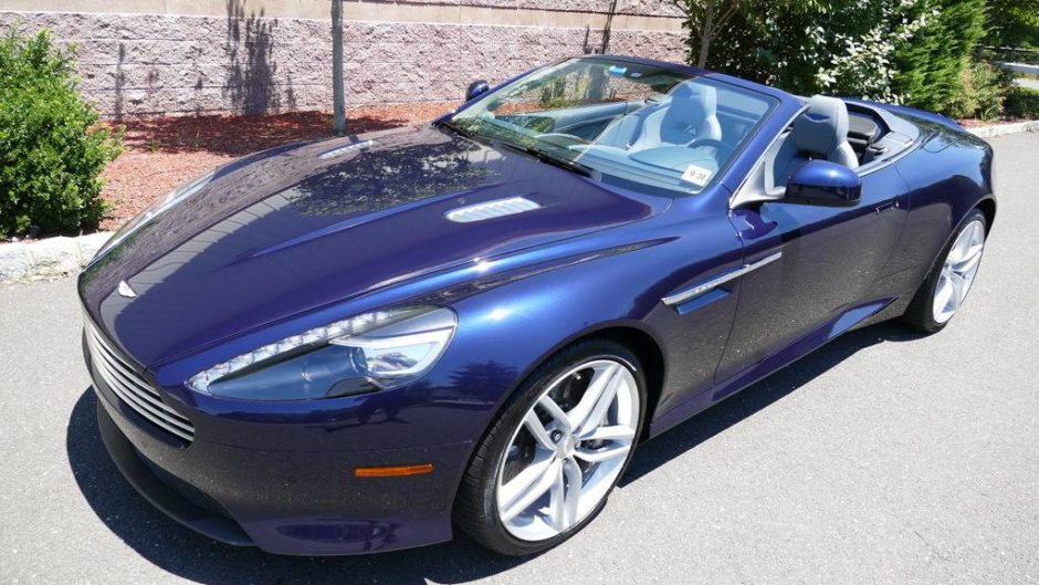 6k-Mile 2015 Aston Martin DB9 Volante
