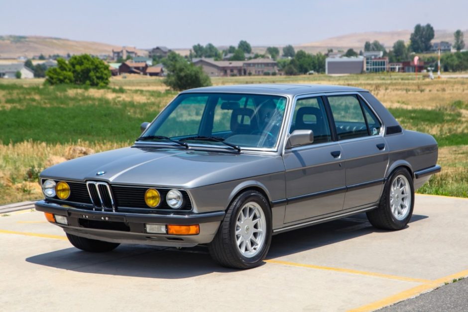 S38-Powered 1980 BMW 528i 5-Speed