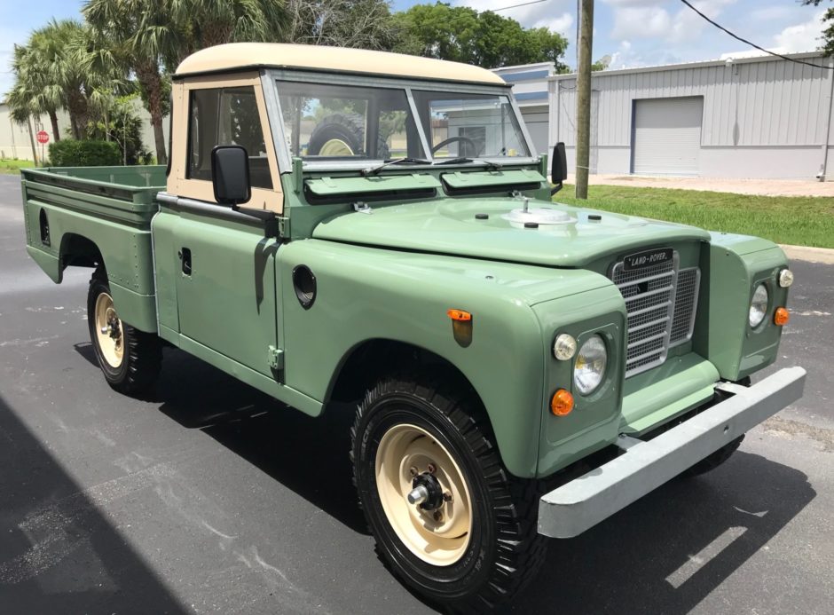 1981 Land Rover Series III 109 HCPU