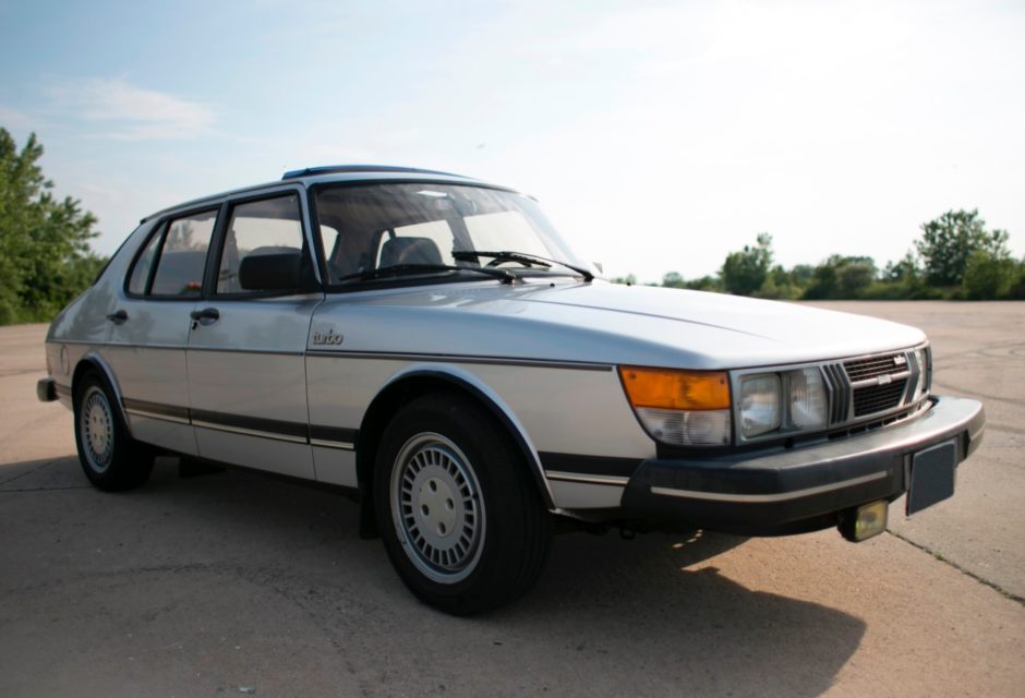 No Reserve: 1983 Saab 900 Turbo 5-Speed