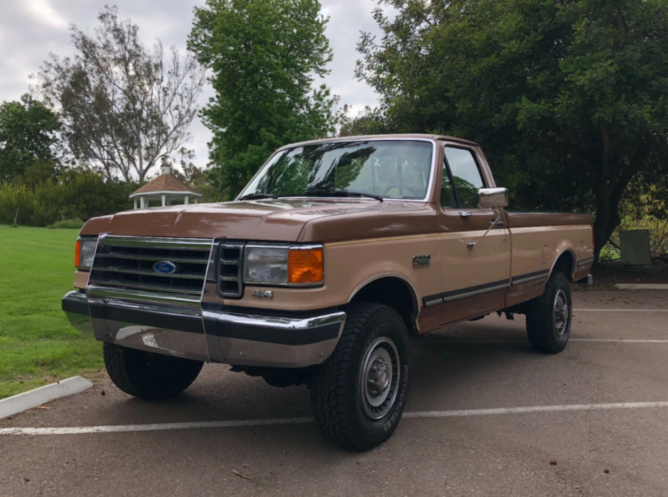 No Reserve: 1989 Ford F-250 XLT Lariat 4X4