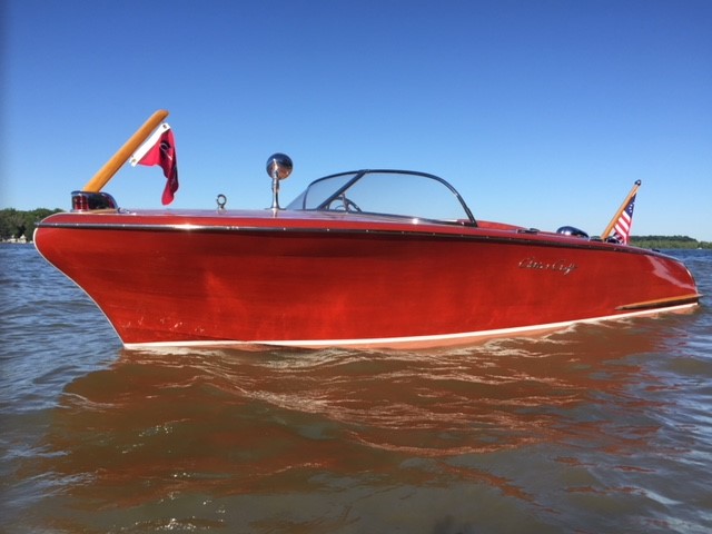 1955 Chris-Craft Capri 19′