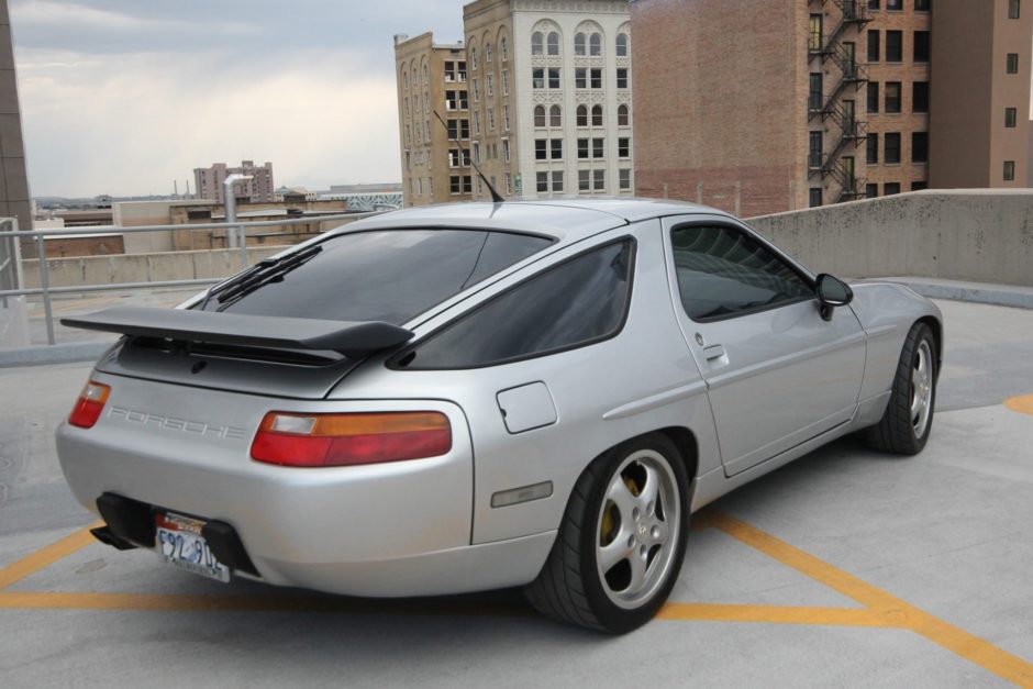 1988 Porsche 928 S4