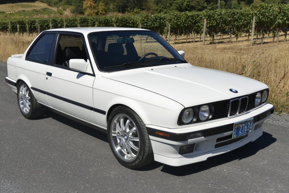 No Reserve: 1991 BMW 318is 5-Speed