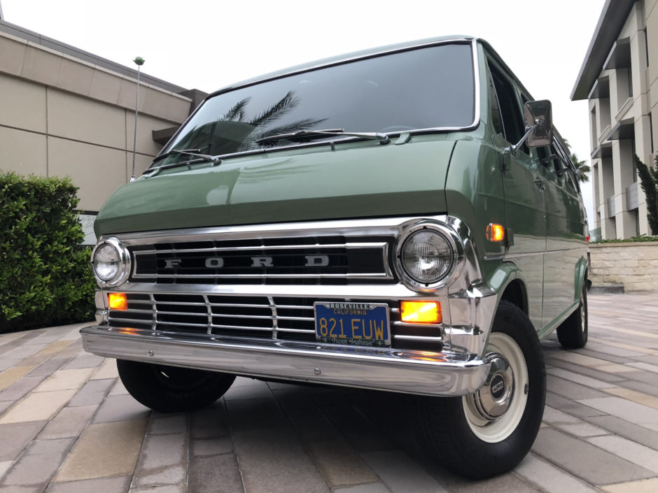 1972 Ford Econoline Club Wagon Chateau