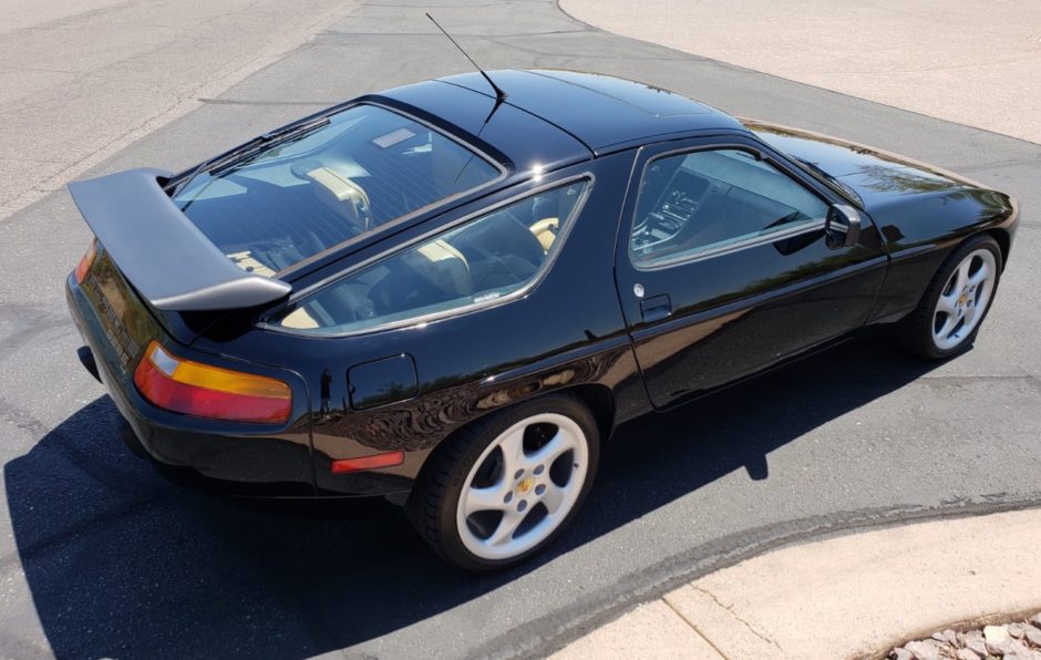 1989 Porsche 928 S4