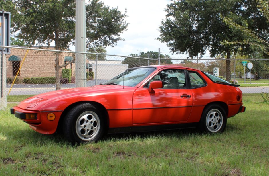 No Reserve: 1987 Porsche 924S