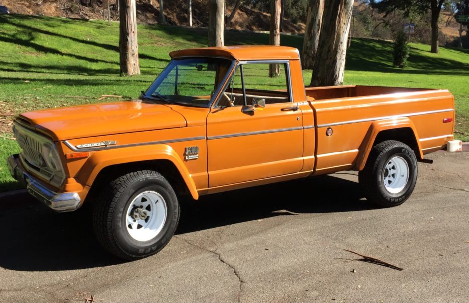 1973 Jeep J2000