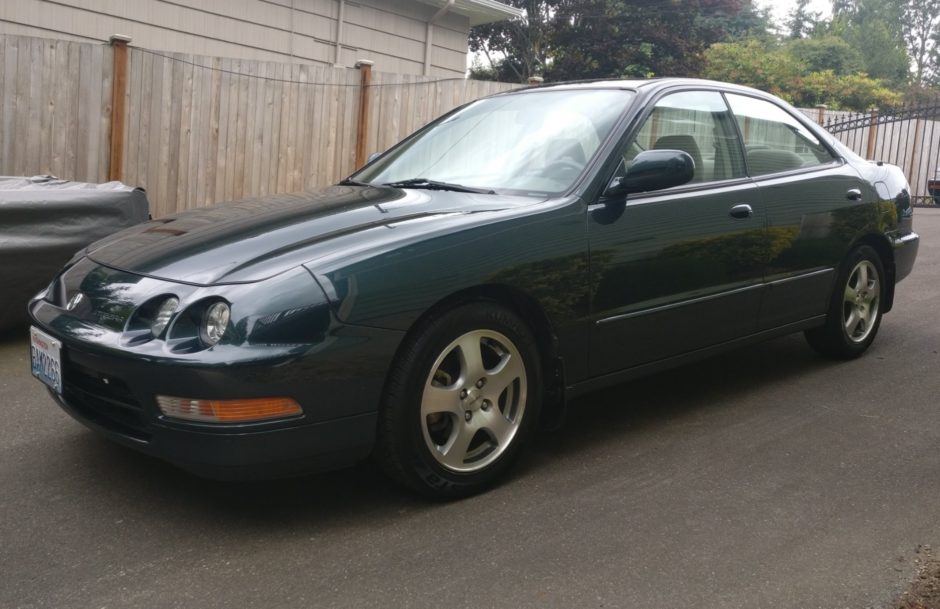 No Reserve: 32k-Mile 1995 Acura Integra GS-R Sedan