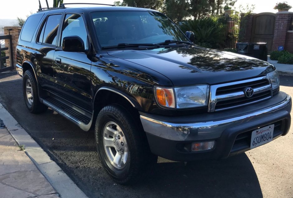 No Reserve: 2000 Toyota 4Runner SR5 4WD 5-Speed