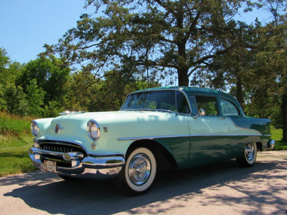 1955 Oldsmobile 88 2-Door Sedan