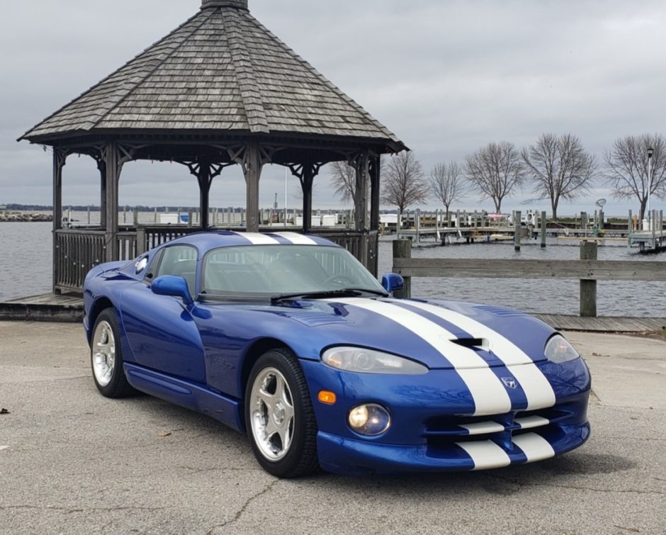 3k-Mile 1997 Dodge Viper GTS