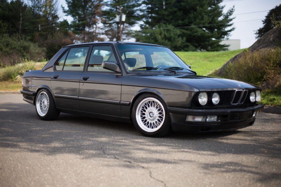 S54-Powered 1986 BMW 535i 6-Speed