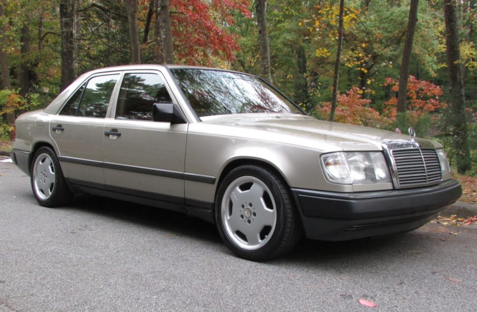 1988 Mercedes-Benz 300E
