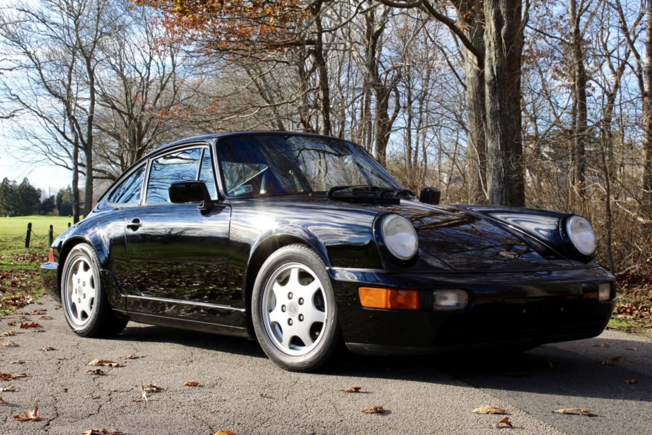 1990 Porsche 911 Carrera 2 Coupe 5-Speed