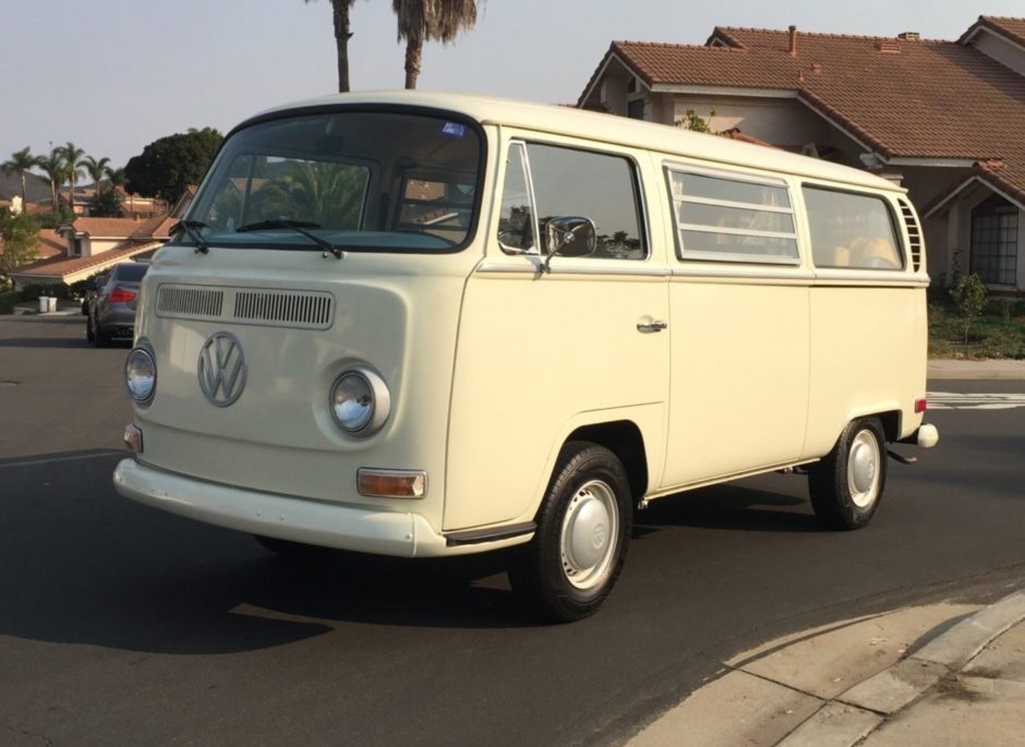 1971 Volkswagen Tin-Top Camper