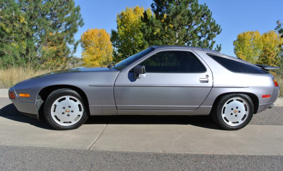 1987 Porsche 928 S4
