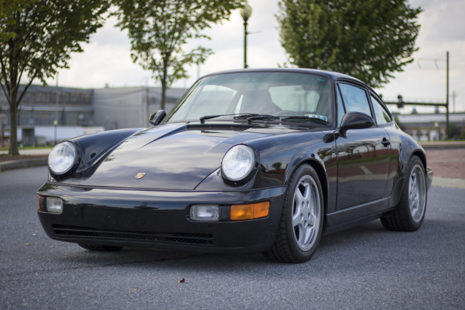 1990 Porsche 911 Carrera 2 Coupe 5-Speed