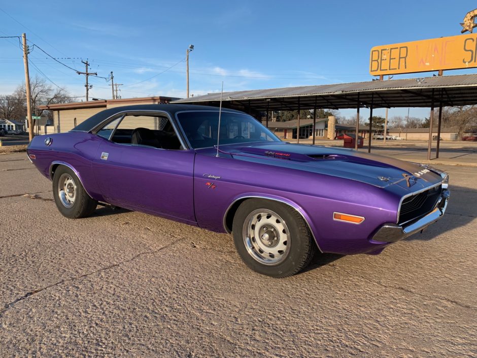 426 Hemi-Powered 1970 Dodge Challenger R/T