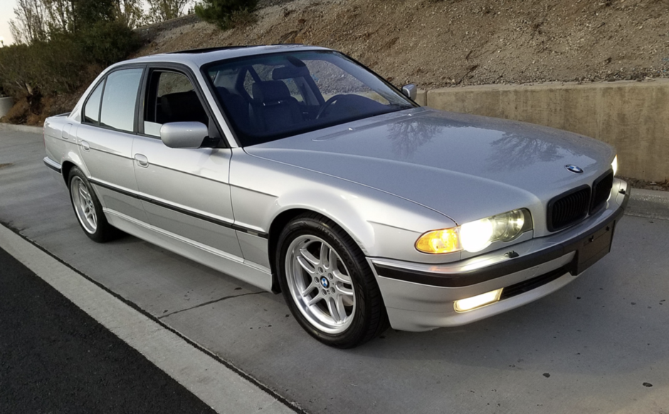 No Reserve: 2001 BMW 740i