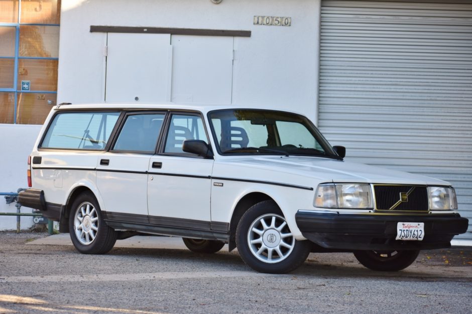 No Reserve: 1993 Volvo 240 Wagon