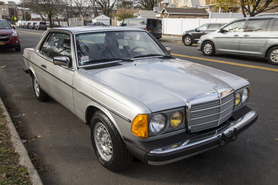 No Reserve: 1984 Mercedes-Benz 300CD Turbo