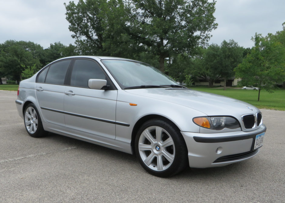 No Reserve: 2003 BMW 325i 5-Speed