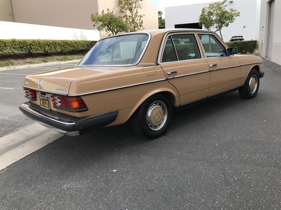 1979 Mercedes-Benz 240D 4-Speed