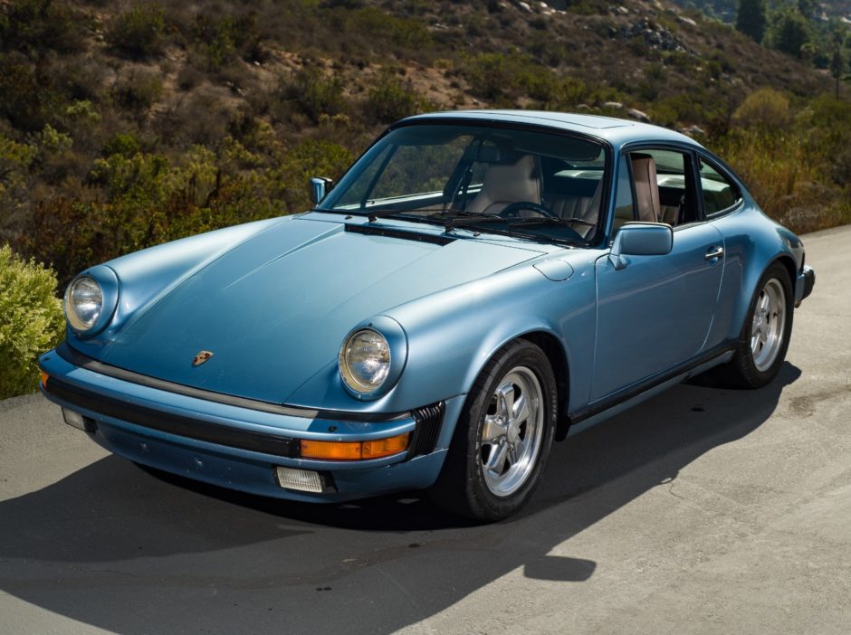 1986 Porsche 911 Carrera Coupe