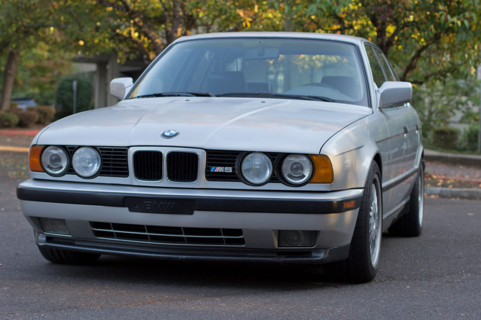 1991 BMW M5