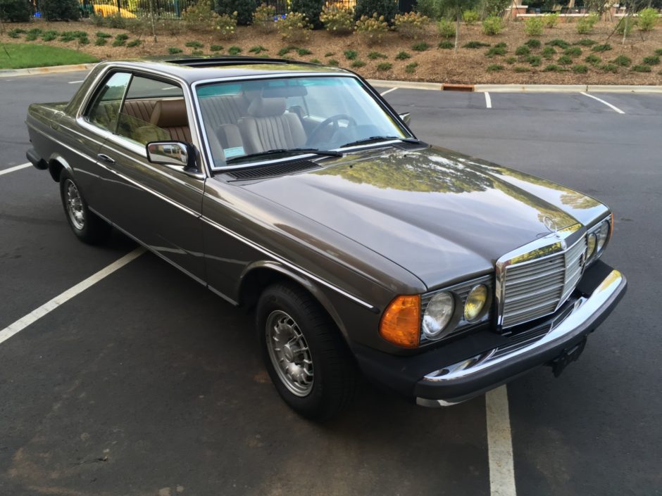 No Reserve: 1985 Mercedes-Benz 300CD Turbo