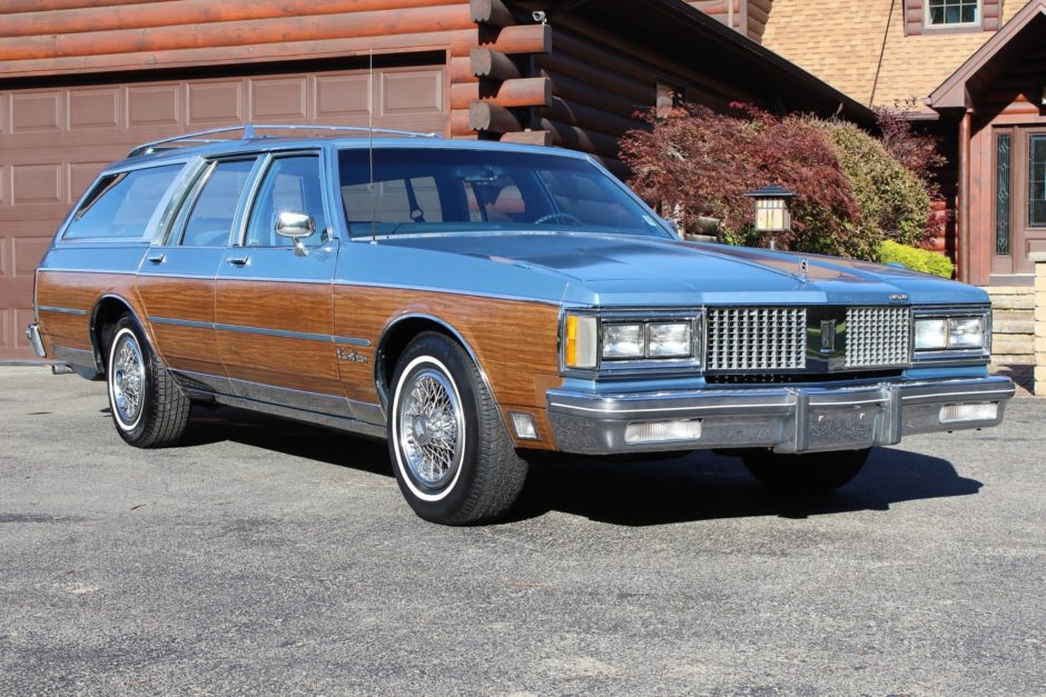 No Reserve: 1989 Oldsmobile Custom Cruiser Wagon