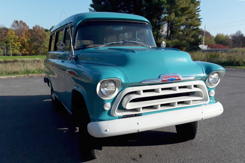 1957 Chevrolet Suburban NAPCO 4×4