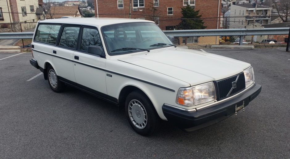 No Reserve: 1992 Volvo 240 Wagon