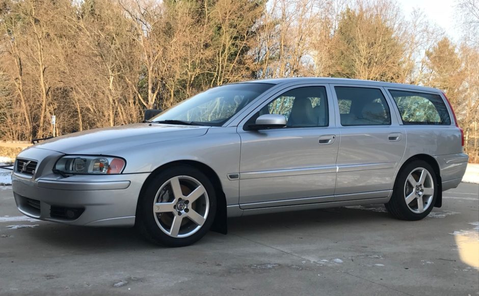 No Reserve: 2005 Volvo V70R 6-Speed
