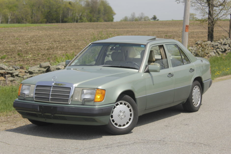 No Reserve: 1990 Mercedes-Benz 300E