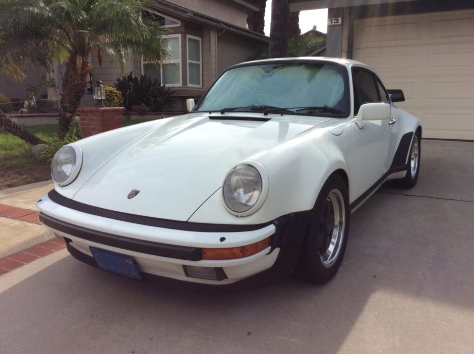 1984 Porsche 911 Carrera Coupe