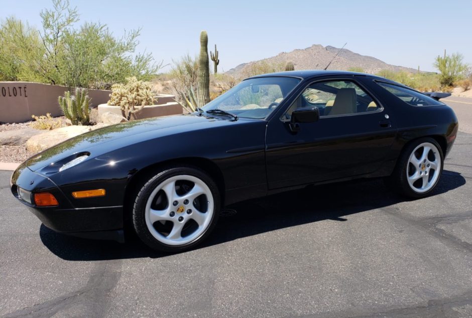 1989 Porsche 928 S4