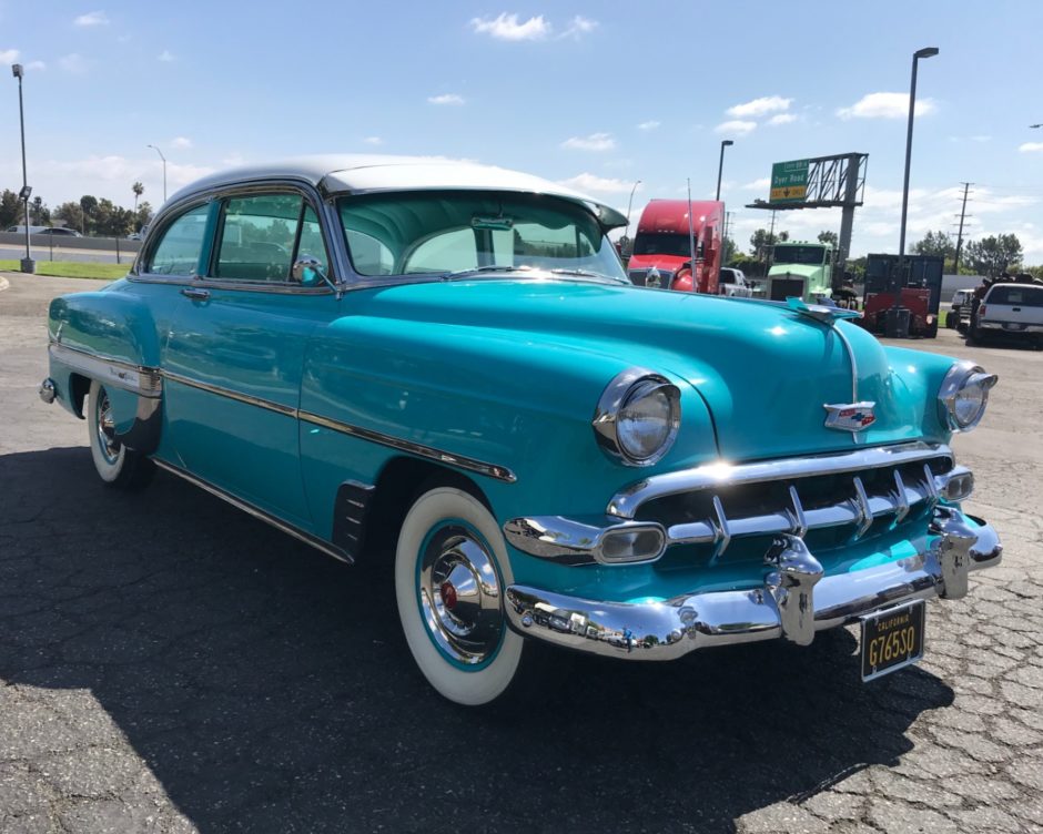 1954 Chevrolet Bel Air Hardtop 2-Door Sedan