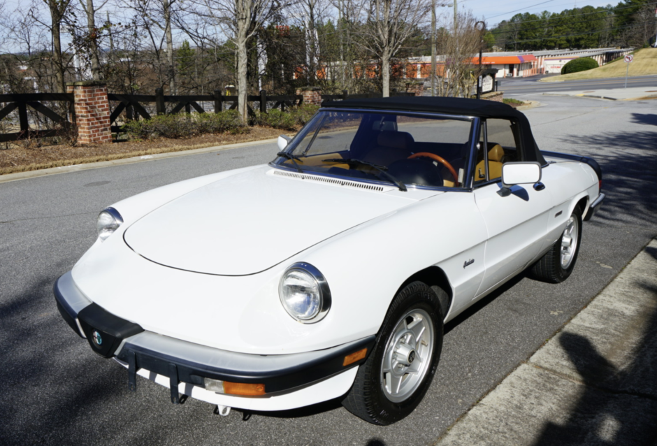 1989 Alfa Romeo Spider Graduate