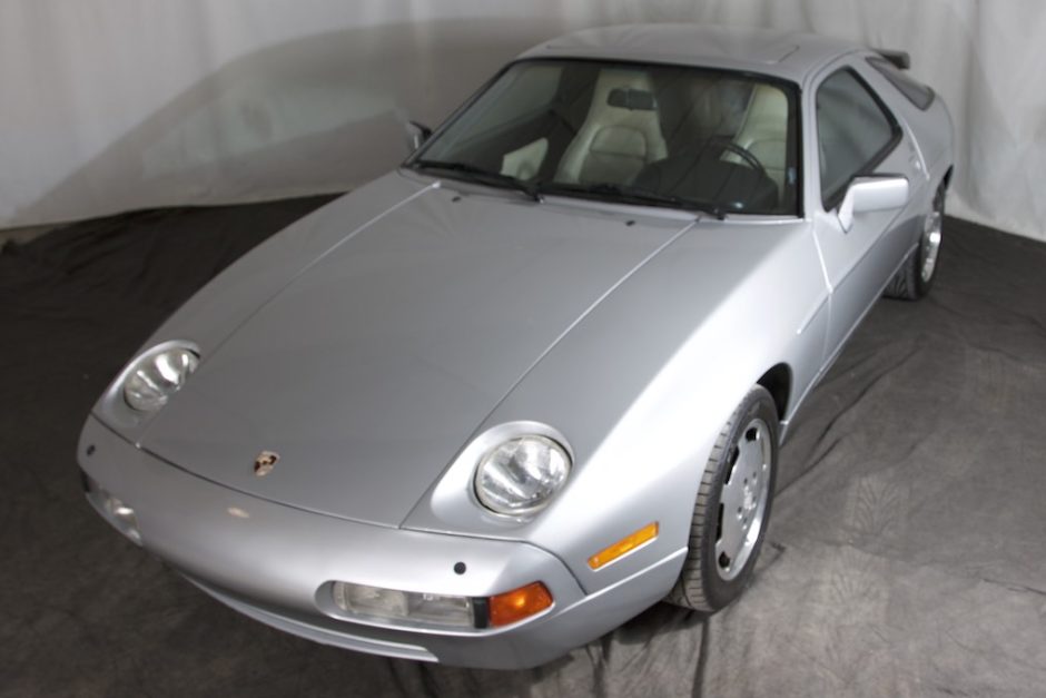 1987 Porsche 928 S4