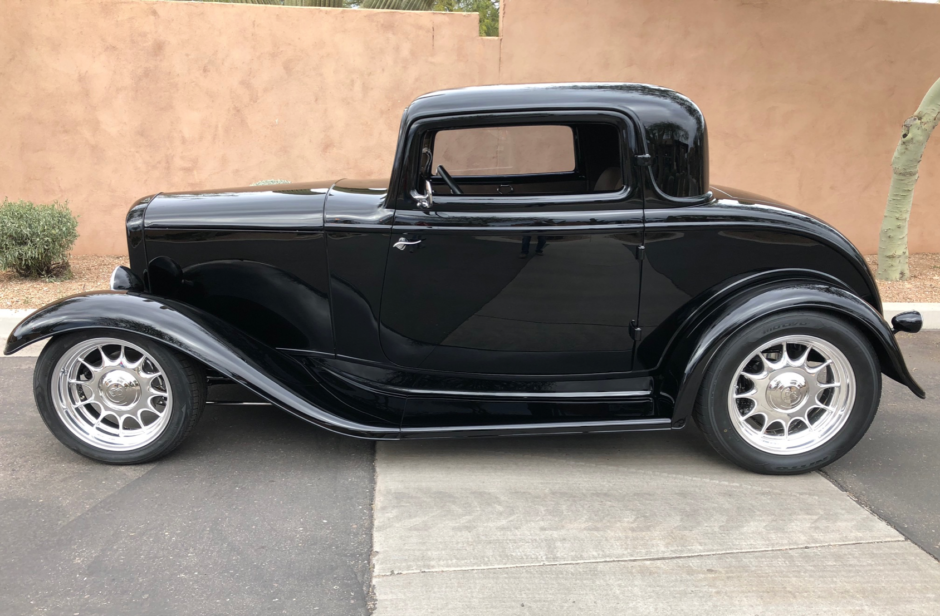 1932 Ford 3-Window Hot Rod