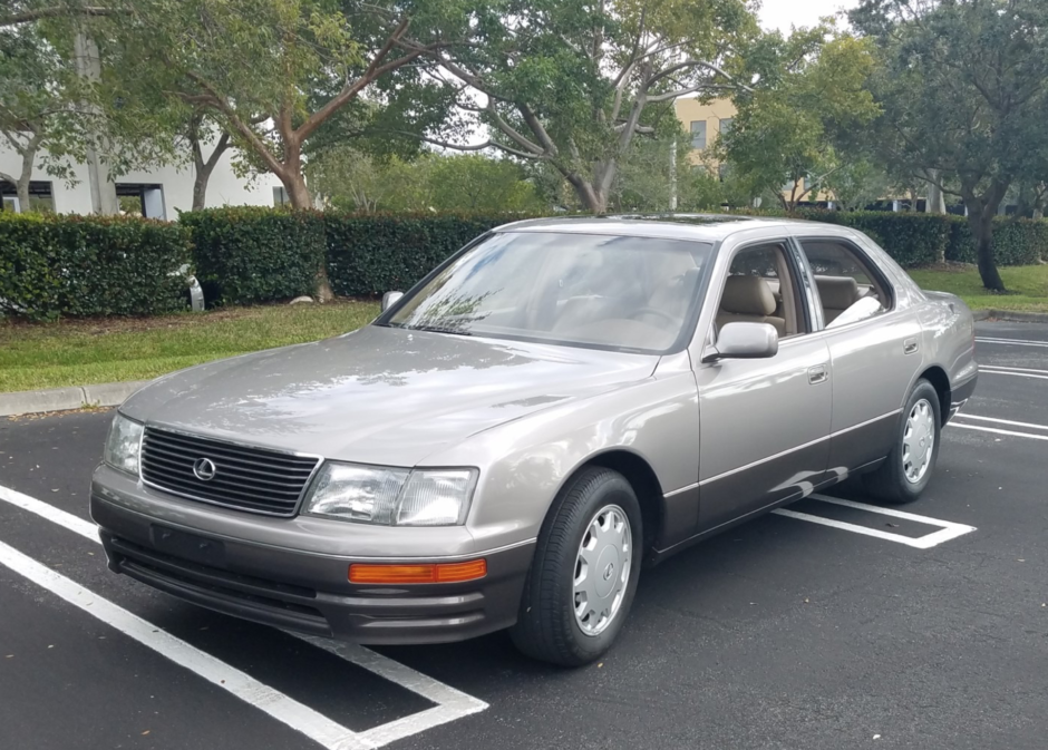 21k-Mile 1997 Lexus LS400