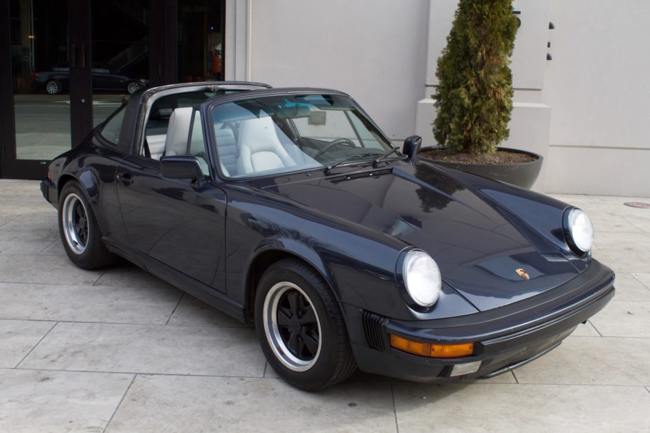 1988 Porsche 911 Carrera Targa