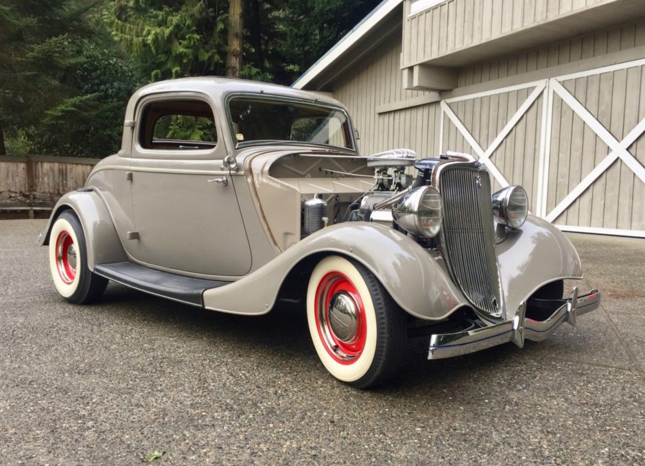 1933 Ford 3-Window Hot Rod