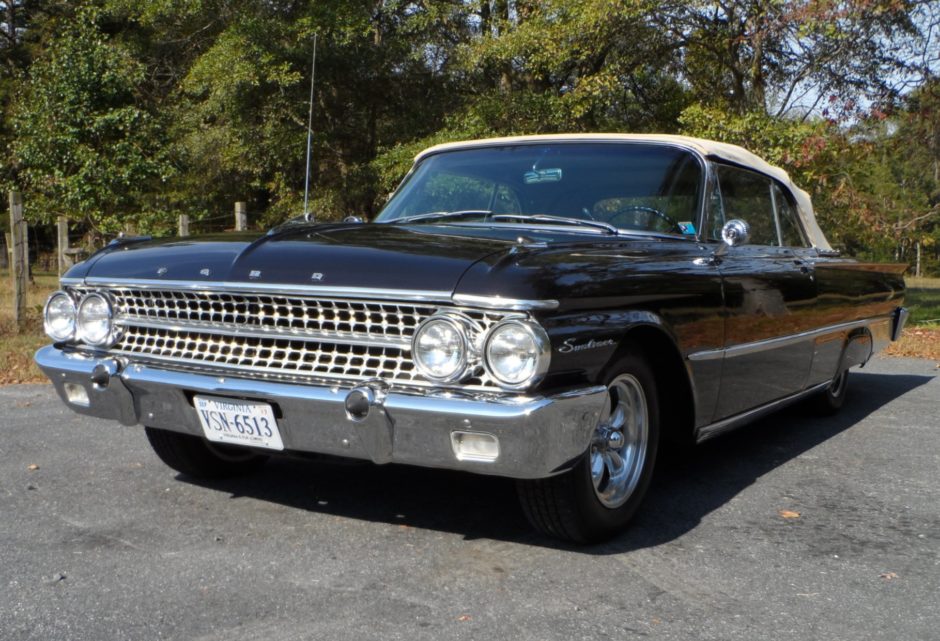 1961 Ford Galaxie Sunliner