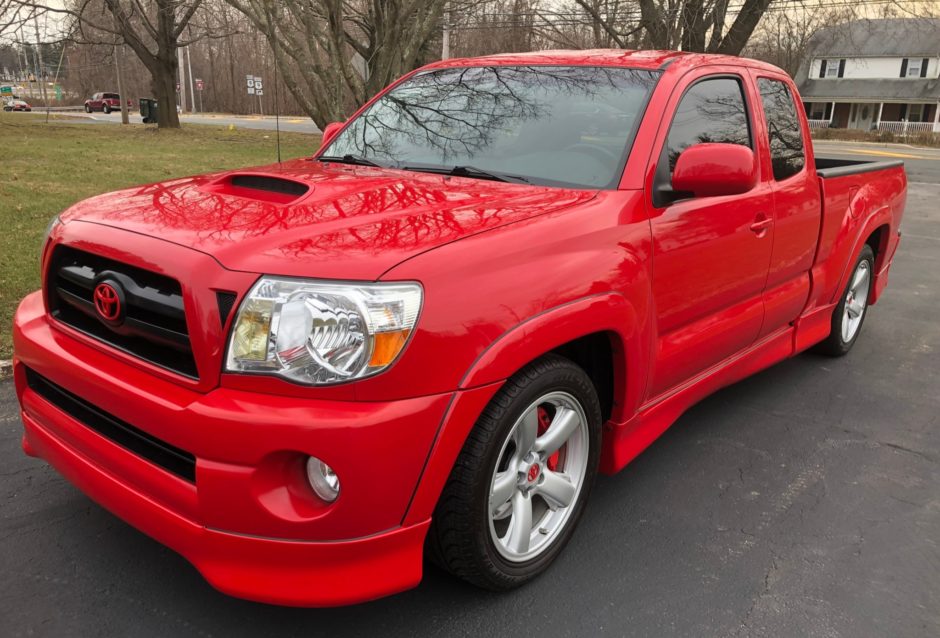 43k-Mile 2006 Toyota X Runner 6-Speed