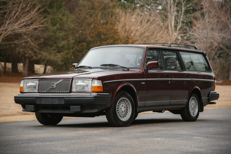 No Reserve: 1993 Volvo 240 Classic LE Wagon 5-Speed